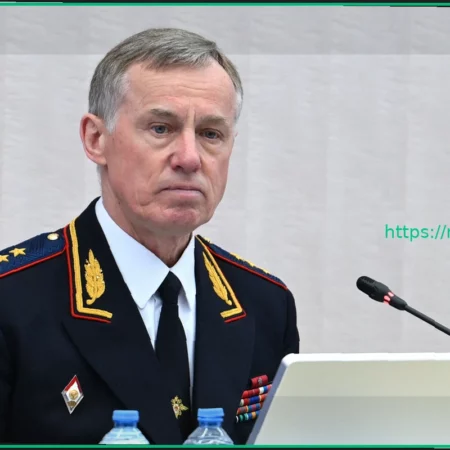 Президент Путин освободил от должности первого замминистра МВД Александра Горового