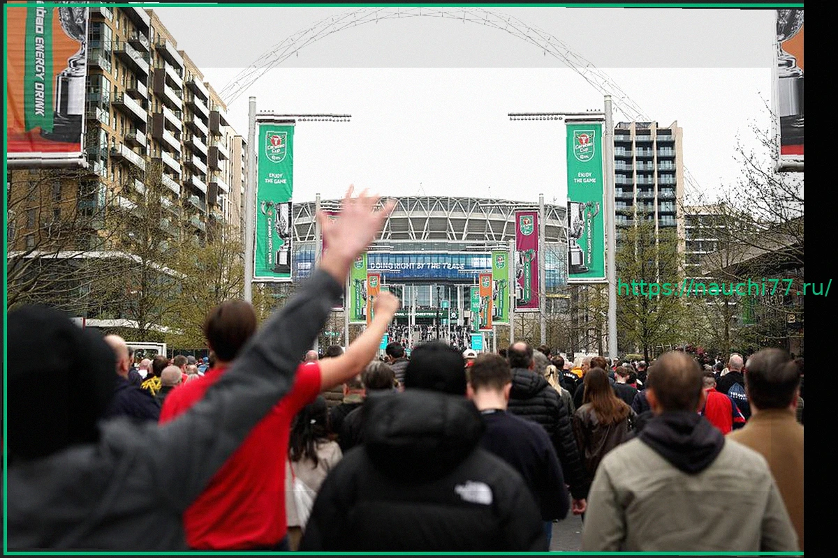 Preview Автобус с болельщиками «Манчестер Сити» загорелся по пути на матч в Лондон