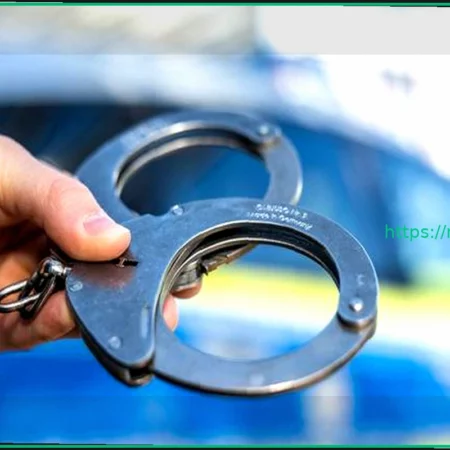 Конфликт обострился: Мужчина напал с ножом, возможно, покушение на убийство