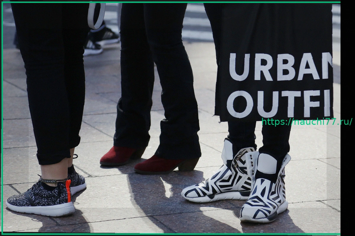 Preview Владислав Лисовец назвал главные антитренды: что выдает отсутствие вкуса в гардеробе