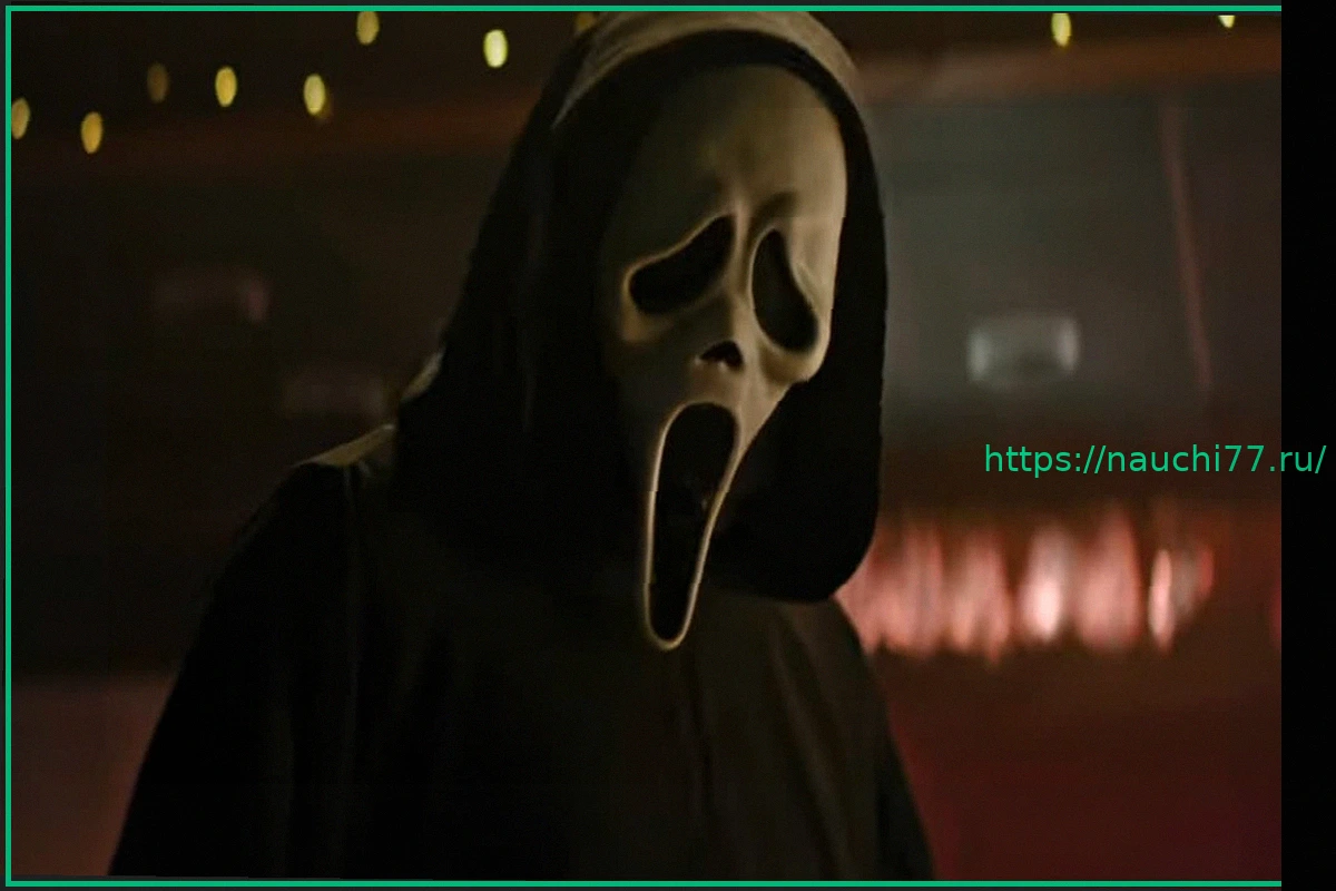 Preview Актер, играющий Призрачное лицо в «Крике 7», не знал о своей роли убийцы, пока ее не раскрыл костюм