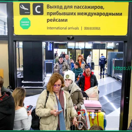 Минтранс назвал число вернувшихся в Россию с Ближнего Востока за неделю