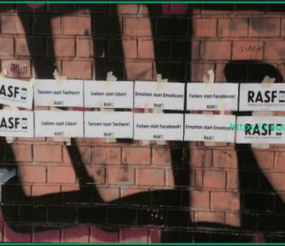 «Любить, а не лайкать»: Антисмартфонные листовки в Берлине