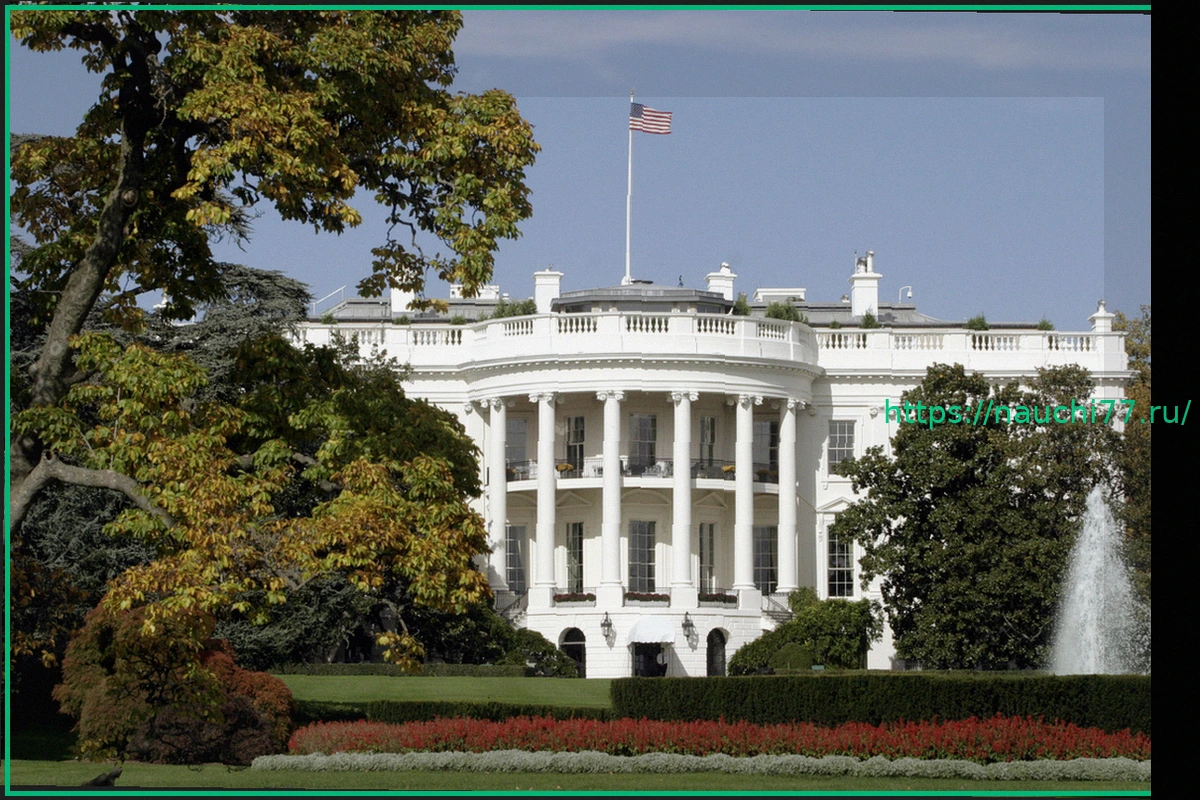 Preview У резиденции Трампа начался митинг против операции США в Иране